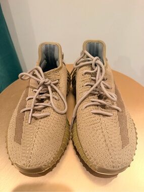 Yeezy Sneakers in Tan / Olive
